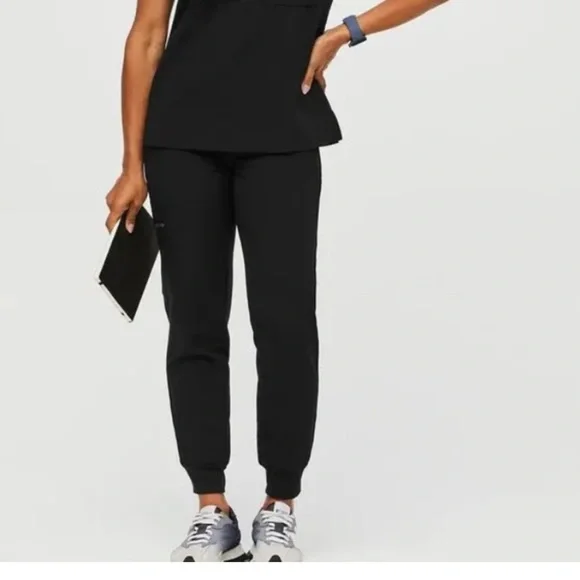 NWOT Figs Women's Zamora Black Technical Collection Pant Size: XS - Picture 4 of 13